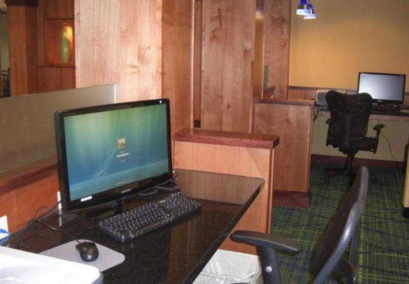 Fairfield Inn & Suites Santa Maria Konforlar fotoğraf