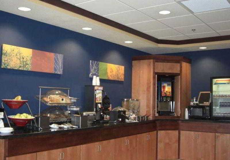 Fairfield Inn & Suites Santa Maria Restoran fotoğraf